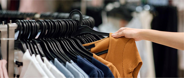 Fast fashion : définition, impacts et alternatives.