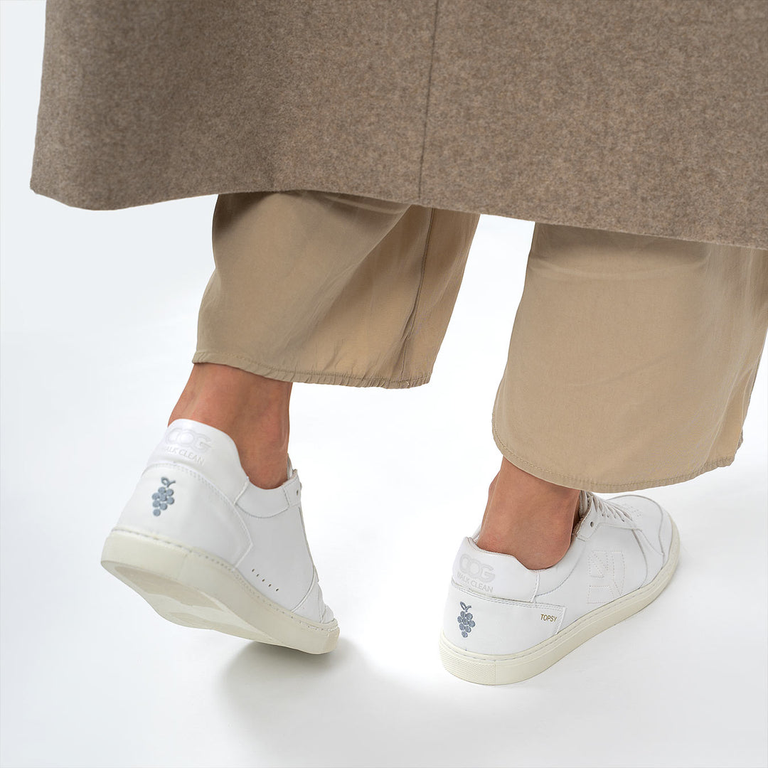 Topsy - White