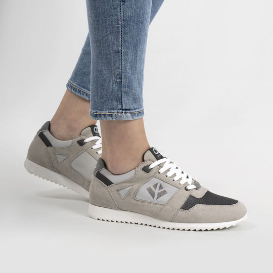 Baskets running végan et écologique femme grise - Raven Cog