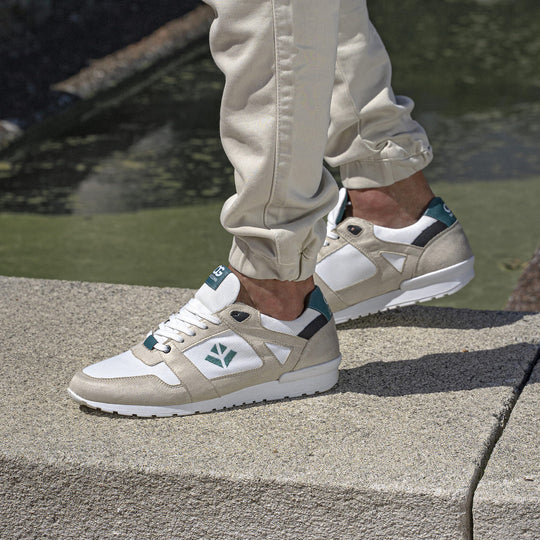 Baskets running végan et écologique homme blanche beige - Raven Cog
